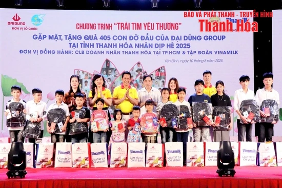 Chương trình “Trái tim yêu thương” trao quà cho 405 trẻ mồ côi khó khăn tại Thanh Hoá