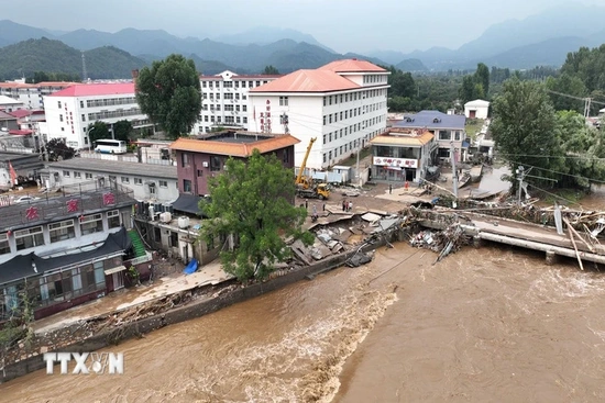 Trung Quốc kích hoạt ứng phó lũ lụt ở nhiều khu vực