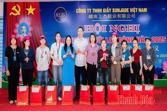 Nâng cao vai trò của công đoàn trong thực hiện quy chế dân chủ ở cơ sở