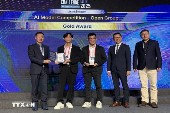 Nhóm kỹ sư Việt tiếp tục “về nhất” cuộc thi Global AI Challenge tại Hong Kong