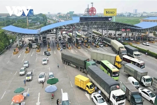 Cục CSGT lên tiếng về lý do đề xuất cấm xe tải vào làn tốc độ cao nhất trên cao tốc