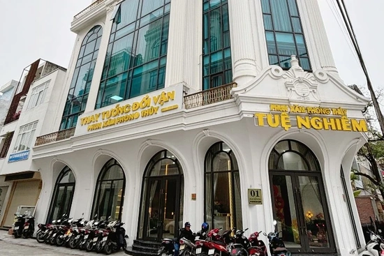 Công an tìm bị hại liên quan cơ sở phun xăm phong thủy Tuệ Nghiêm