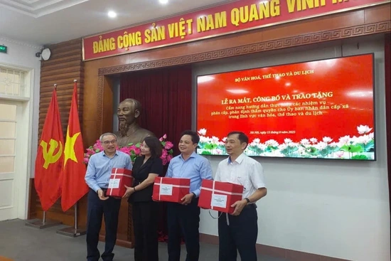 Cẩm nang hướng dẫn UBND cấp xã thực hiện nhiệm vụ văn hóa, thể thao và du lịch