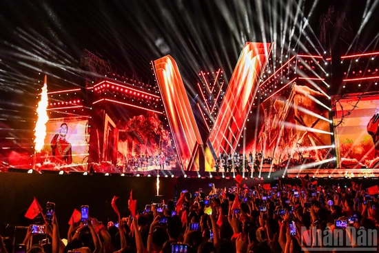 Bùng nổ cảm xúc concert “Tổ quốc trong tim”