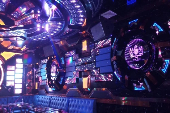 Từ 22/8, UBND cấp xã có quyền cấp, thu hồi giấy phép kinh doanh karaoke