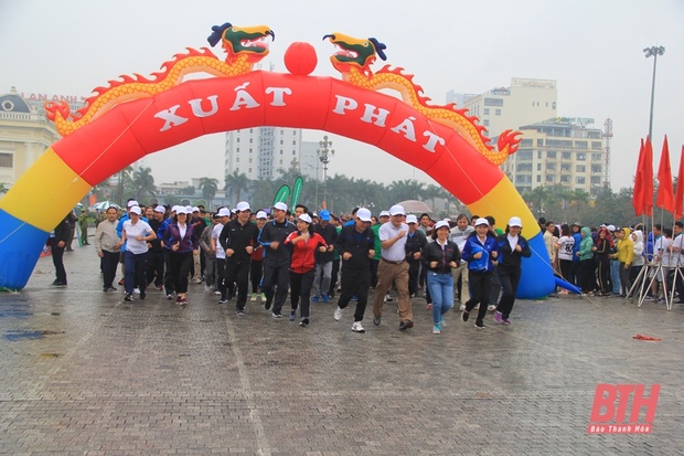 Lễ Phat động Ngay Chạy Olympic Vi Sức Khỏe Toan Dan Tỉnh Thanh Hoa Năm 21