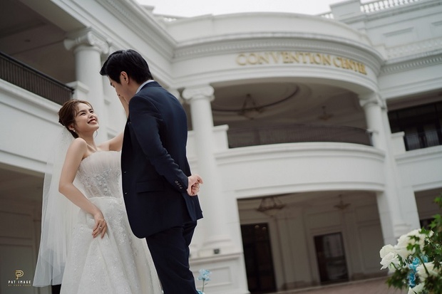 Các cặp đôi nô nức rủ nhau tham gia trải nghiệm xu hướng m88 trang chủ mới tại Almaz Wedding Fair 2024