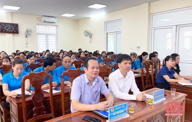 LĐLĐ huyện Thiệu Hoá trao trên 4.000 suất quà cho đoàn viên, người m88 trang chủ