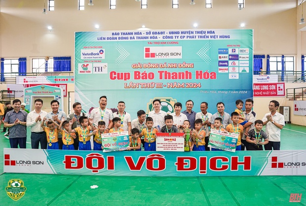 U8 TP link đăng nhập m88 và U10 Hà Trung lên ngôi vô địch Giải Bóng đá Nhi đồng Cup Báo link đăng nhập m88 lần thứ III - năm 2024