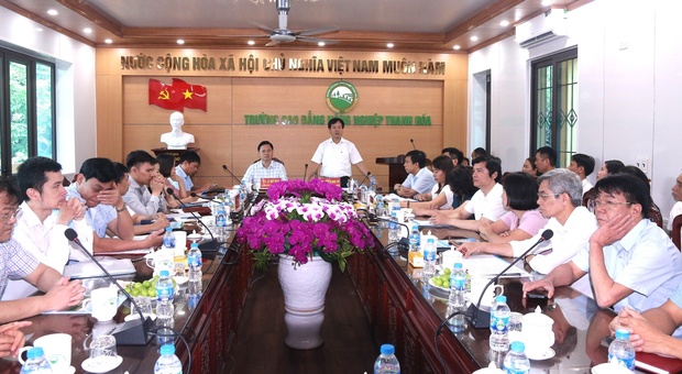 Khảo sát việc thực hiện Chỉ thị 37-CT/TW tại Trường Cao đẳng Nông link m88 và Cao đẳng Công link m88 Thanh Hóa