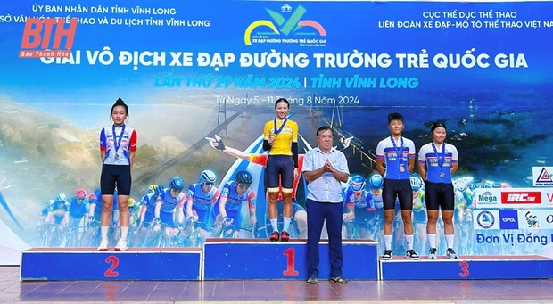 Xe đạp m88 cá cược thể thao trực tuyến lập kỳ tích lịch sử tại Giải vô địch đường trường trẻ quốc gia