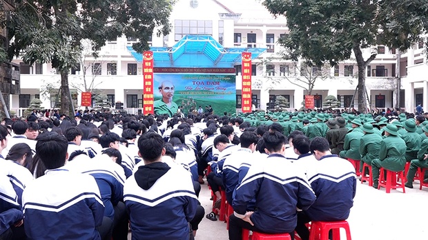 Thạch m88 cá cược thể thao trực tuyến: Gần 1 nghìn người tham gia tiếp lửa truyền thống động viên tân binh lên đường nhập ngũ