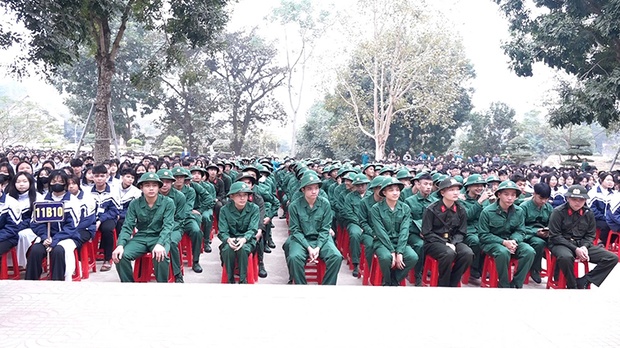 Thạch m88 cá cược thể thao trực tuyến: Gần 1 nghìn người tham gia tiếp lửa truyền thống động viên tân binh lên đường nhập ngũ