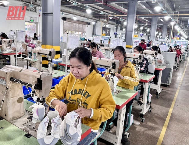 Mức tiền dang nhap m88 của giám đốc không vượt quá 10 lần mức tiền dang nhap m88 bình quân của người lao động