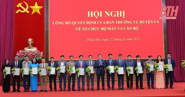 Huyện Thiệu Hóa công bố quyết định về tổ m88 trang chủ bộ máy và công tác cán bộ