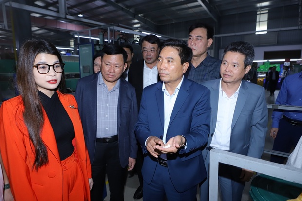 Thị xã Nghi Sơn và huyện Quảng Xương làm tốt công tác tuyên truyền, m88 the thao trị tư tưởng, tạo sự đồng thuận, thống nhất cao trong xã hội