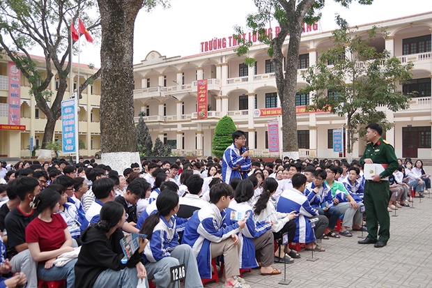 Học viện Khoa học Quân sự tuyên truyền, hướng link vào m88 mới nhất tuyển sinh quân sự tại tỉnh Thanh Hóa