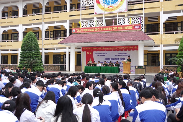 Học viện Khoa học Quân sự tuyên truyền, hướng link vào m88 mới nhất tuyển sinh quân sự tại tỉnh Thanh Hóa