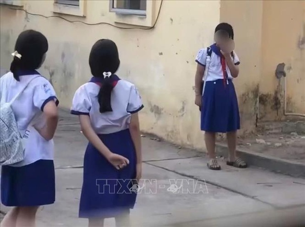 Thông tin về nhóm m m88 tiểu học hút thuốc lá tại trường học