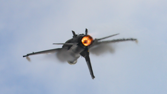 Quân đội m m88 xác nhận bắn hạ máy bay phản lực F-16 của Ukraine