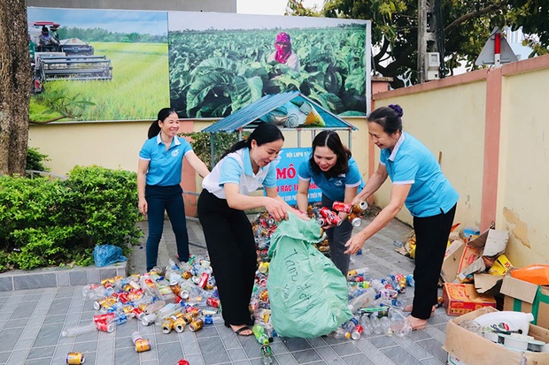 Người cán bộ dang nhap m88 tận tụy với phong trào