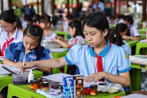 Vinamilk tặng 50.000 hộp sữa cho thiếu nhi TP cá cược bóng đá m88 nhân sự kiện 50 năm thống nhất đất nước