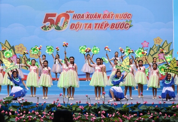 Vinamilk tặng 50.000 hộp sữa cho thiếu nhi TP cá cược bóng đá m88 nhân sự kiện 50 năm thống nhất đất nước