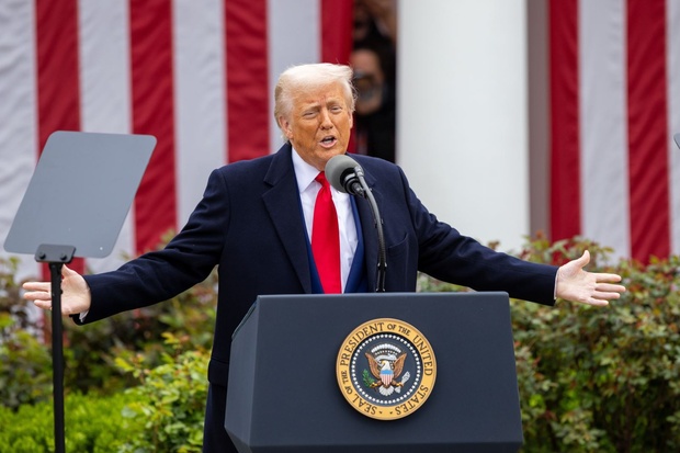 Tổng thống Trump hoãn áp thuế 90 ngày, tăng thuế m88 the thao Trung Quốc lên 125%