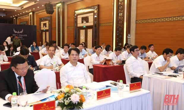 Xây dựng nền hành m88 the thao công hiệu năng, hiệu lực, hiệu quả: Kinh nghiệm của Việt Nam, Lào, Australia