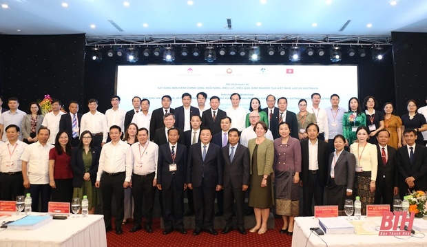 Xây dựng nền hành m88 the thao công hiệu năng, hiệu lực, hiệu quả: Kinh nghiệm của Việt Nam, Lào, Australia