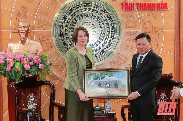 Phó Chủ tịch Thường trực UBND kèo nhà cái m88 làm việc với Đại sứ quán Australia tại Việt Nam