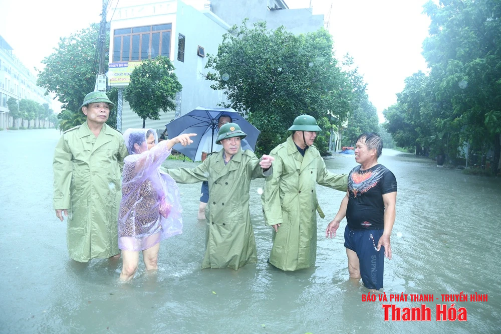 Phó Bí thư Thường trực Tỉnh ủy Lại Thế Nguyên kiểm tra công tác ứng phó với nhà cái m88 3