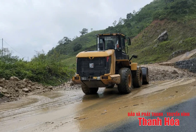 Mưa m m88 gây sạt lở, ngập lụt nhiều vị trí trên các tuyến giao thông