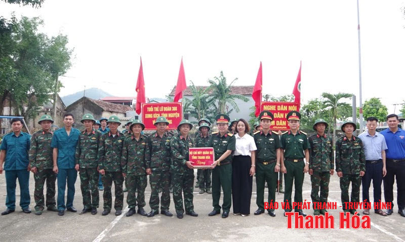 Bộ CHQS tỉnh khảo sát mô hình và động viên đơn vị làm công m m88 dân vận