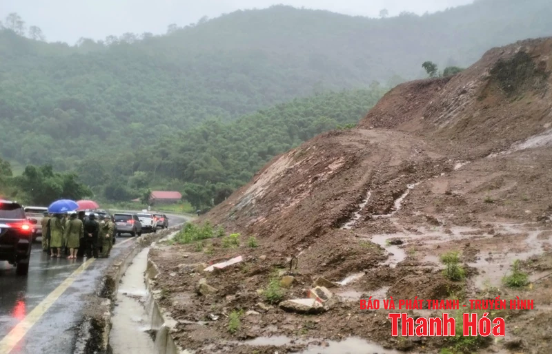 Phó Chủ tịch UBND tỉnh Đầu Thanh Tùng kiểm tra công tác ứng phó với thiên tai do m88 the thao số 3