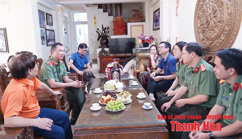 link vào m88 bhki thắp hương tri ân các đồng chí nguyên lãnh đạo Công an tỉnh qua các thời kỳ