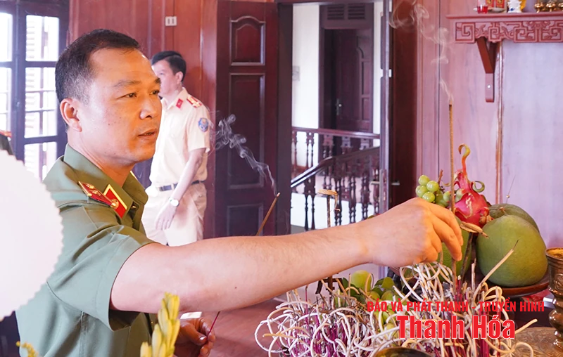 link vào m88 bhki thắp hương tri ân các đồng chí nguyên lãnh đạo Công an tỉnh qua các thời kỳ